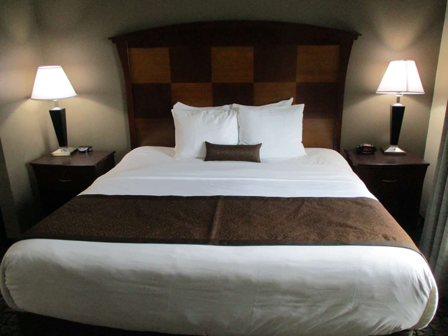 Western & Hotel